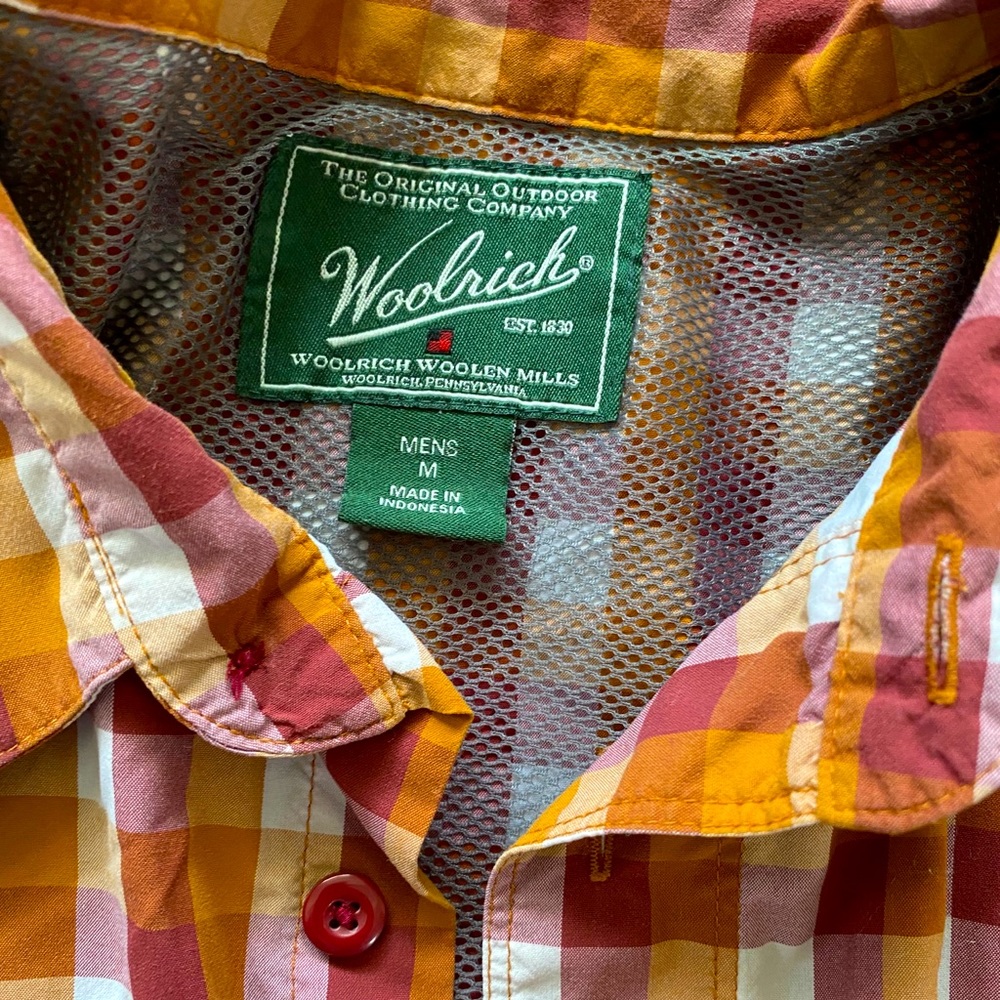 Men’s medium woolrich button shirt with back vent